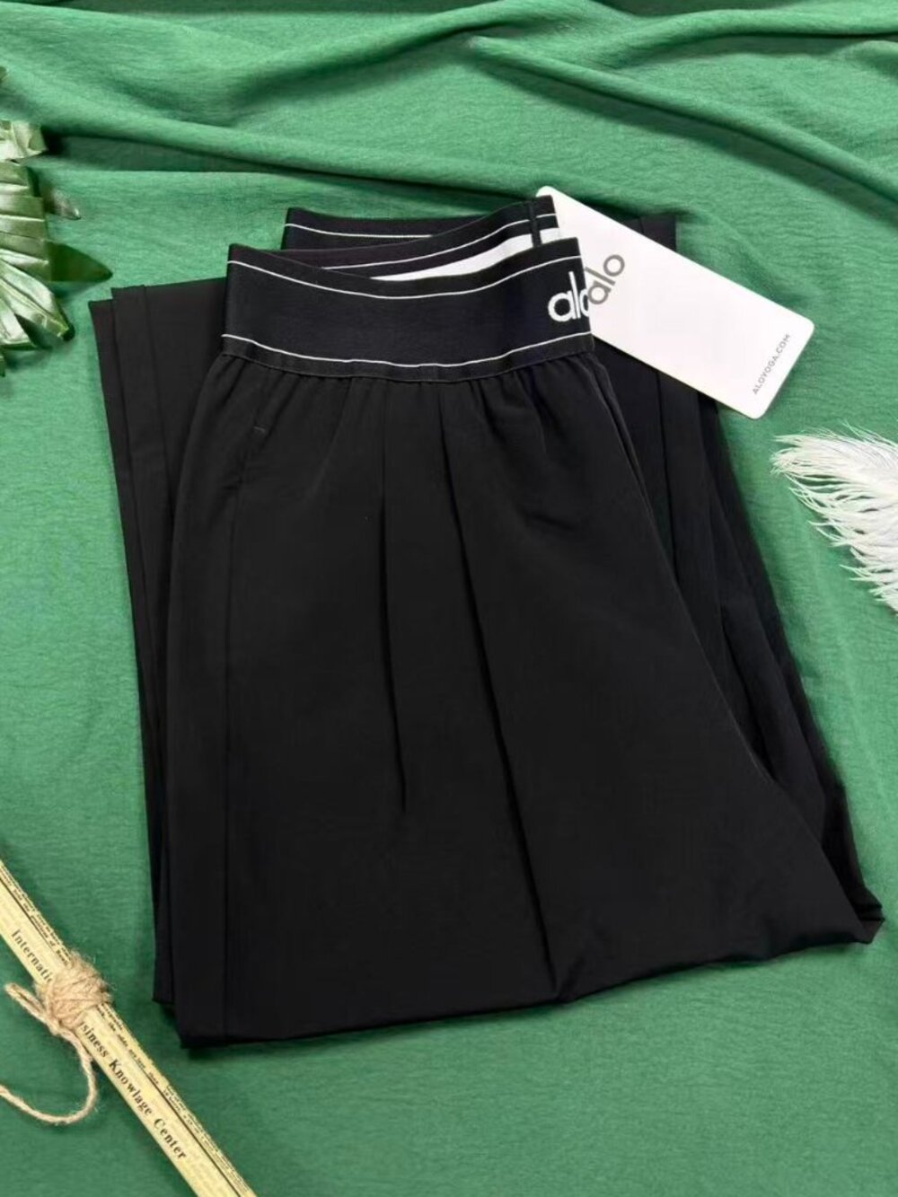 NWT🛒ALO Yoga Suit Up Trouser Black,Clean girl style - Picture 6 of 8